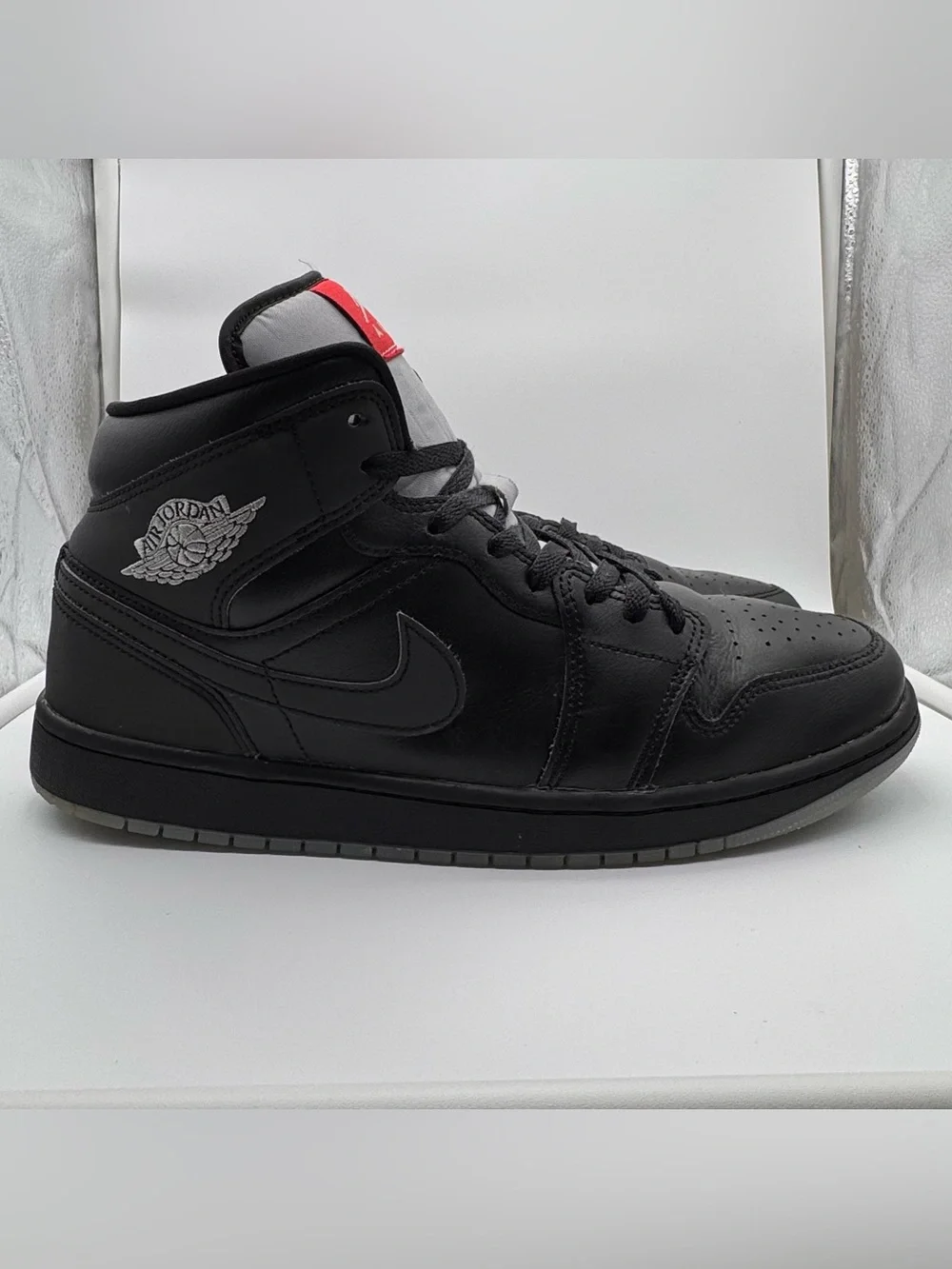 Air Jordan 1 Mid Black Light Smoke Grey Men s 11.5 HV5177-010 Sneakers